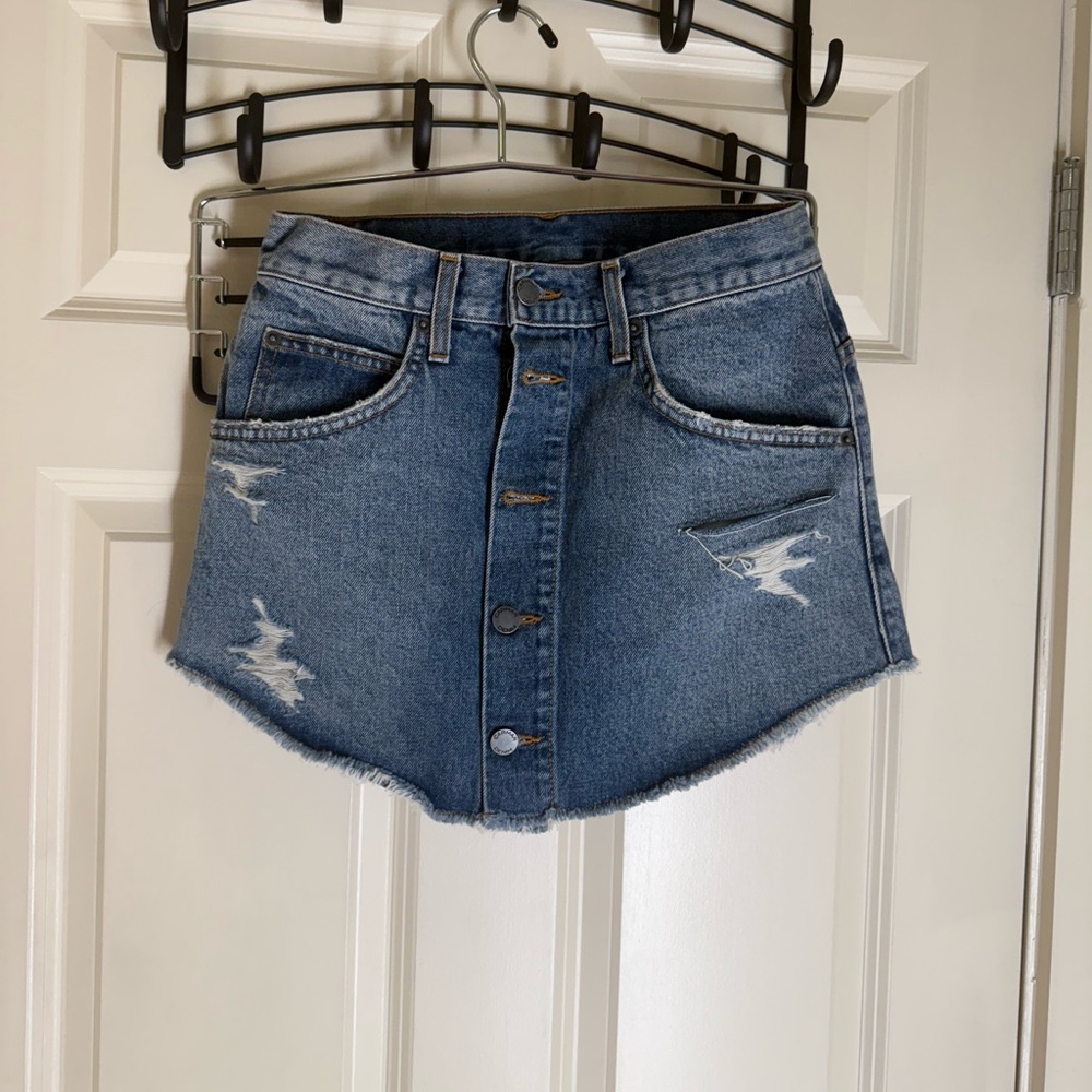 Carmar denim skirt sz27